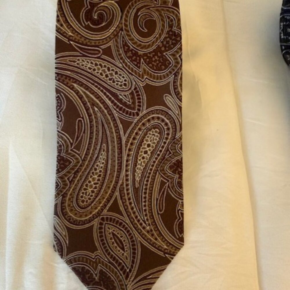 Countess Mara brown paisley tie